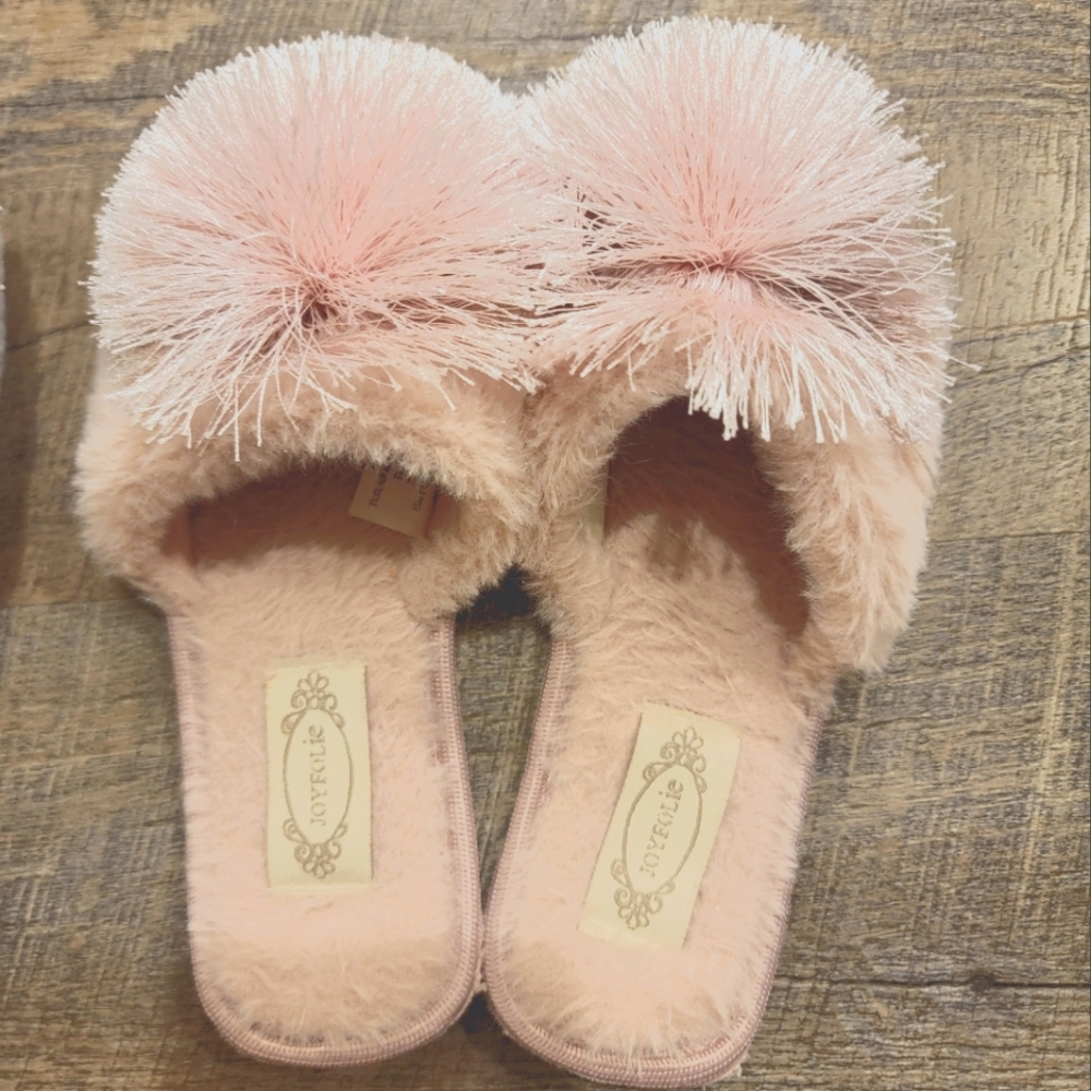 Joyfolie Pink Pom Pom slippers size 1